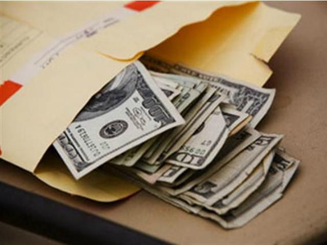 Віце-мер з Луганщини попався на хабарі Віце-мер з Луганщини попався на хабарі