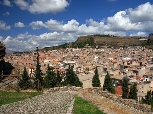 Мэр из сицилийского Корлеоне извинился за действия мафии Мэр из сицилийского Корлеоне извинился за действия мафии