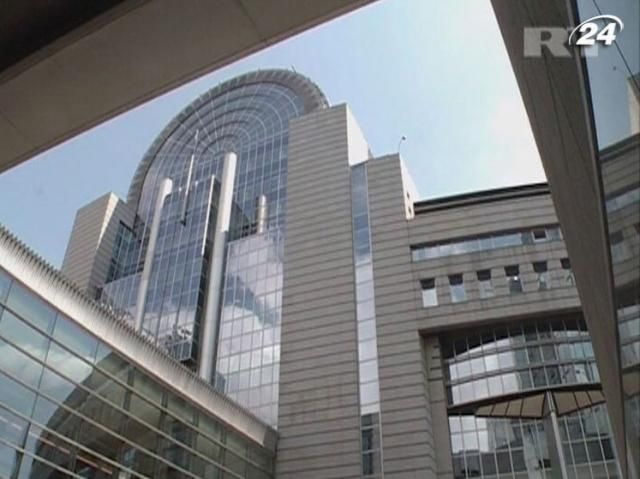 Европарламент ужесточил регулирование рейтинговых агентств Европарламент ужесточил регулирование рейтинговых агентств