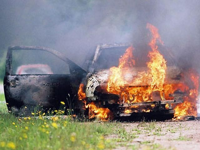 На Луганщине сожгли авто коммуниста