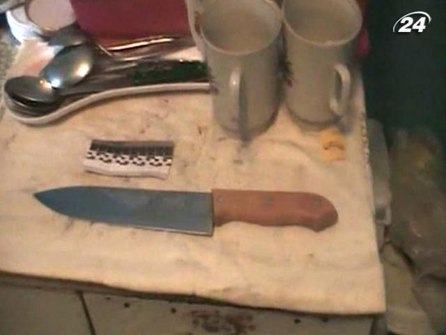 У Криму жінка вбила двох своїх дітей та матір У Криму жінка вбила двох своїх дітей та матір