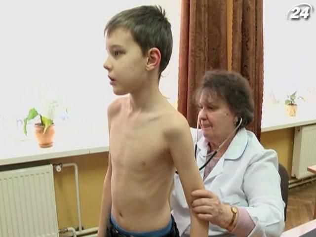 Медики и учителя против медосмотров в школах