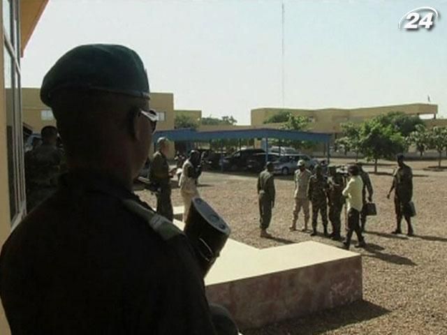 Внаслідок військових операцій в Алжирі загинули заручники Внаслідок військових операцій в Алжирі загинули заручники