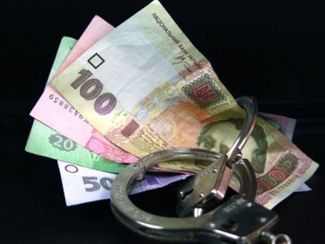 17-річний підліток у центрі Львова безпощадно грабував жінок 17-річний підліток у центрі Львова безпощадно грабував жінок