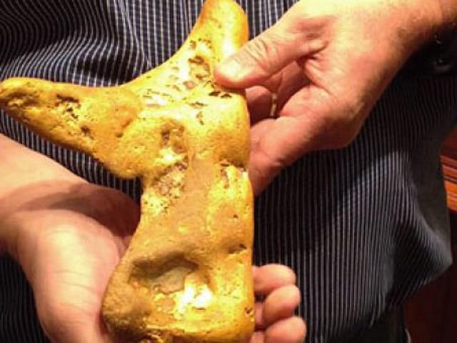 Австралиец нашел золотой самородок весом более 5 кг