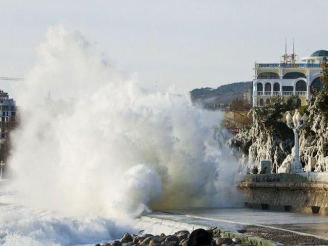 В Крыму - штормовое предупреждение - 18 января 2013 - Телеканал новин 24 В Крыму - штормовое предупреждение - 18 января 2013 - Телеканал новин 24