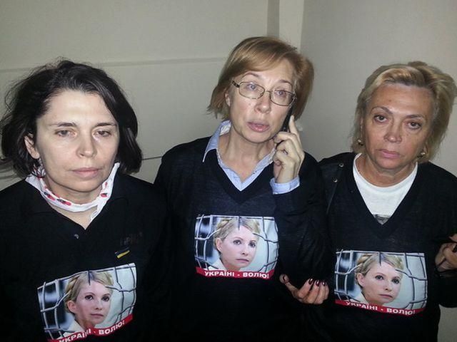 "Батькивщина" требует встречи с Януковичем, Пшонкой и руководством ДПТС "Батькивщина" требует встречи с Януковичем, Пшонкой и руководством ДПТС