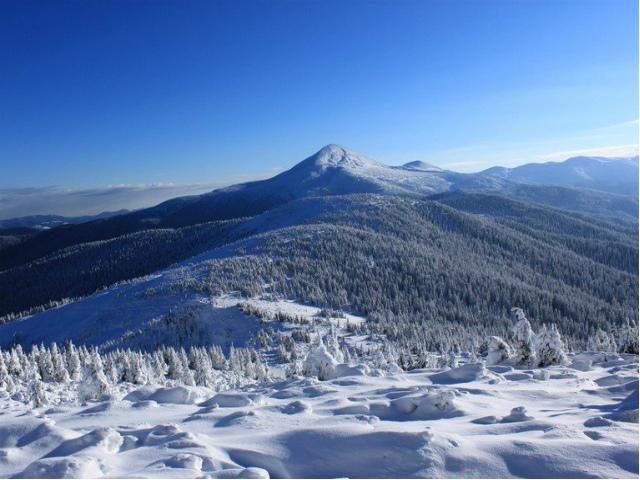 В горах Закарпатської області заблукали 2 туристів