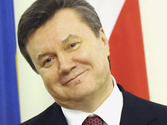 Янукович пожелал Захарченко в юбилей светлых лет жизни
