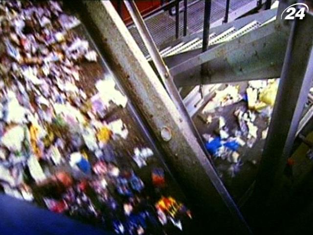 Утилізація сміття береже довкілля й забезпечує світову економіку цінним ресурсом Утилізація сміття береже довкілля й забезпечує світову економіку цінним ресурсом