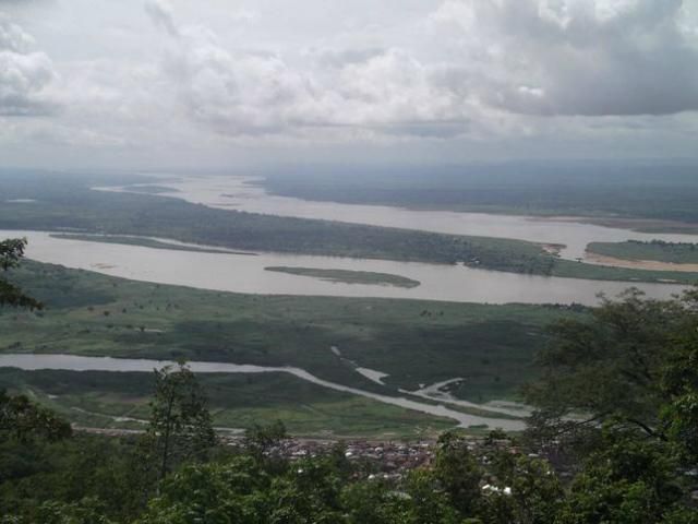 В реке в Нигерии нашли более 50 тел В реке в Нигерии нашли более 50 тел