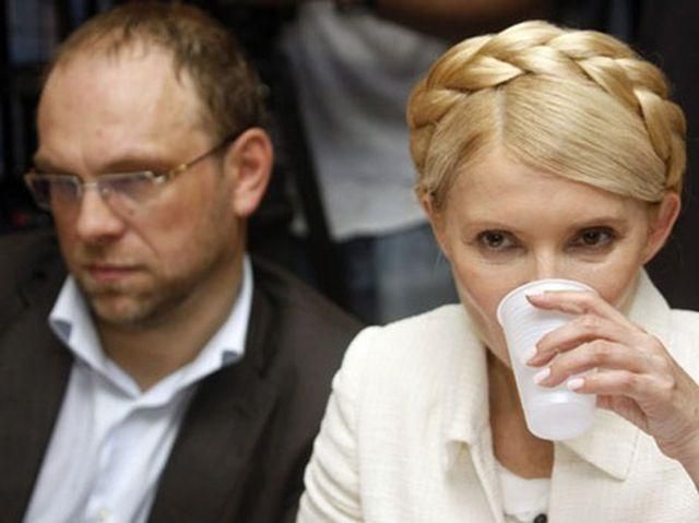 У ГПУ кажуть, що від повідомлення про підозру Тимошенко відмовились її адвокати 