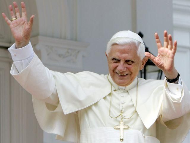 З'явився перший твіт Папи Римського на латині З'явився перший твіт Папи Римського на латині