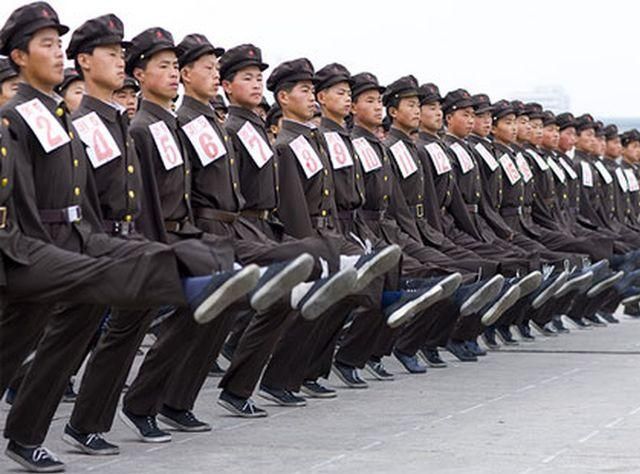 Туристам дозволили приїжджати в КНДР з мобільними телефонами Туристам дозволили приїжджати в КНДР з мобільними телефонами