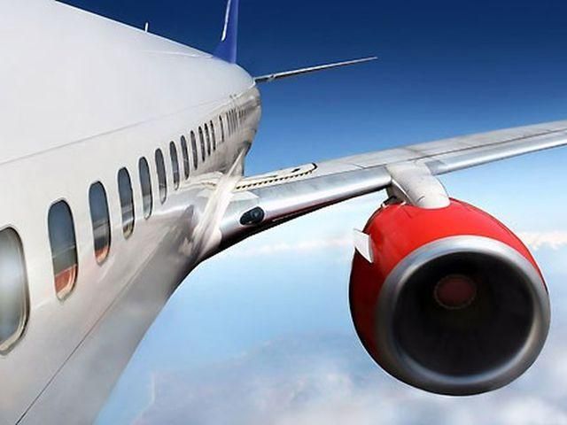 В Європі скасовують рейси через снігопади і крижані дощі В Європі скасовують рейси через снігопади і крижані дощі