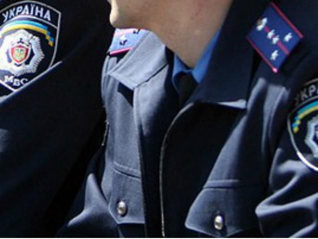 Харьковские милиционеры застрелили мужчину, пытавшегося проникнуть в помещение ТРК Харьковские милиционеры застрелили мужчину, пытавшегося проникнуть в помещение ТРК