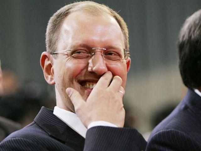 Яценюк ініціює позачергову сесію по справі Тимошенко Яценюк ініціює позачергову сесію по справі Тимошенко