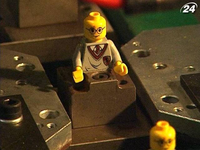 Как производят конструктор Lego (Видео) Как производят конструктор Lego (Видео)