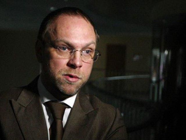 Власенко хочет увидеть Тимошенко и получить "подозрение" Власенко хочет увидеть Тимошенко и получить "подозрение"