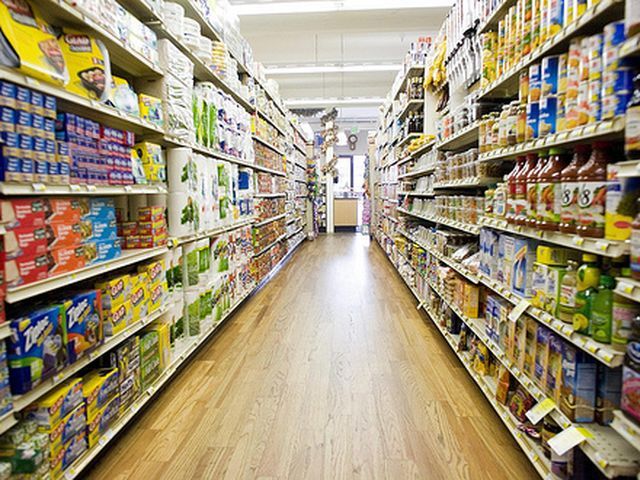 У Раді пропонують перенести усі супермаркети за межі міст У Раді пропонують перенести усі супермаркети за межі міст