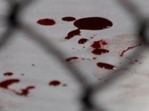 В Одессе неизвестный зарезал 3 человек в частном доме В Одессе неизвестный зарезал 3 человек в частном доме