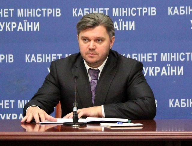 Кабмин поручил министру Ставицкому подписать соглашение с Shell