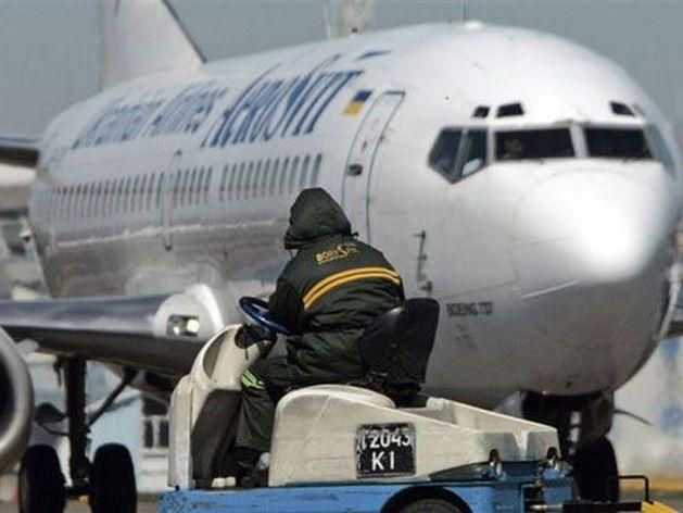 Розгляд банкрутства "АероСвіту" перенесли: компанія має оцінити своє майно Розгляд банкрутства "АероСвіту" перенесли: компанія має оцінити своє майно