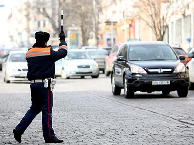 ДАІ обмежила рух на території двох областей через погану погоду ДАІ обмежила рух на території двох областей через погану погоду