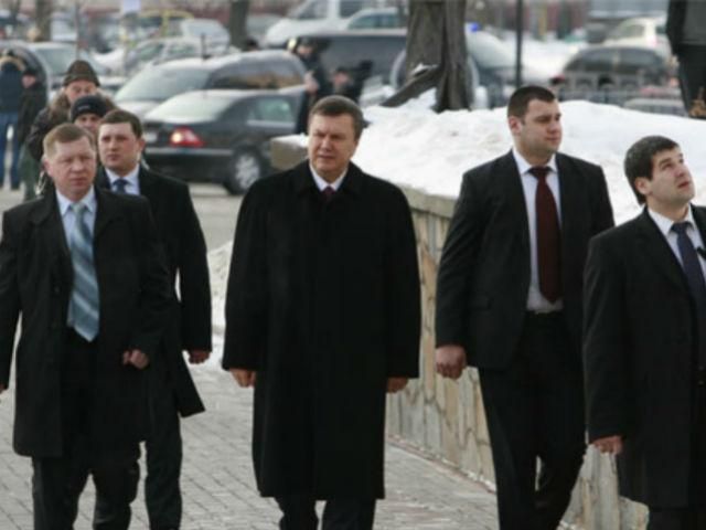 Януковича у Давосі супроводжуватиме 14 охоронців