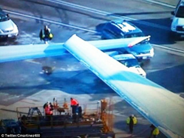 У столичному аеропорту США зіткнулися 2 пасажирські літаки