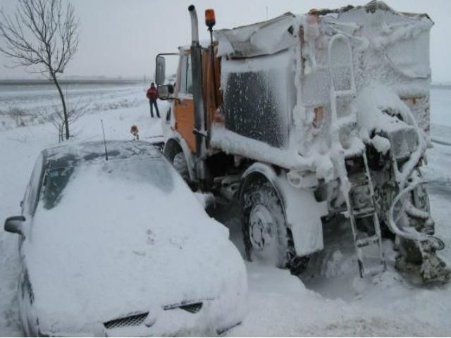 Украинцам советуют воздержаться от поездок в Румынию из-за снегопадов