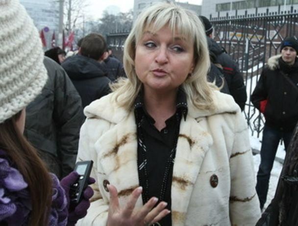 Дружина Луценка скаржиться, що уже 5 днів не може з ним зв'язатись Дружина Луценка скаржиться, що уже 5 днів не може з ним зв'язатись