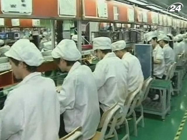 На заводах, производящих iPhone и iPad, работают дети