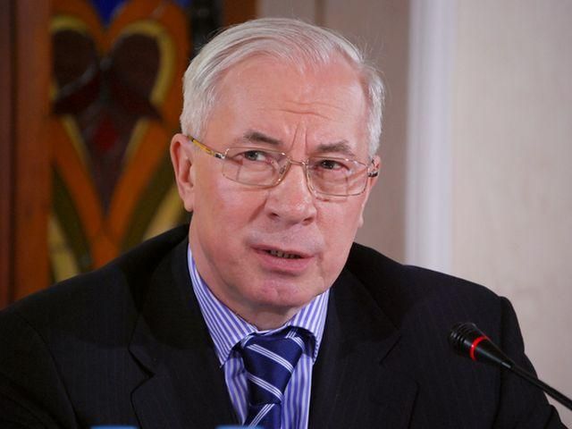 Азаров считает, что оружие у граждан создает серьезную угрозу Азаров считает, что оружие у граждан создает серьезную угрозу