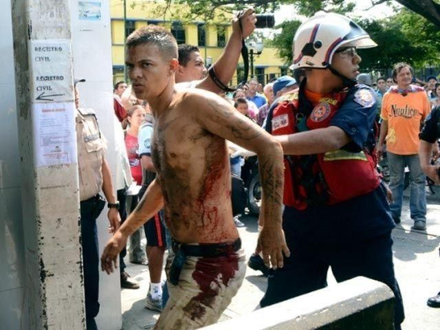 В Венесуэле расстреляли 50 человек при подавлении бунта в тюрьме (Фото)