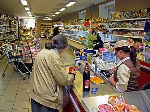 Смерть в супермаркете: Покупатель ушел из жизни у кассы Смерть в супермаркете: Покупатель ушел из жизни у кассы