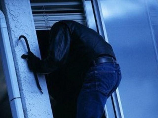 Київський охоронець обчистив квартиру свого начальника Київський охоронець обчистив квартиру свого начальника