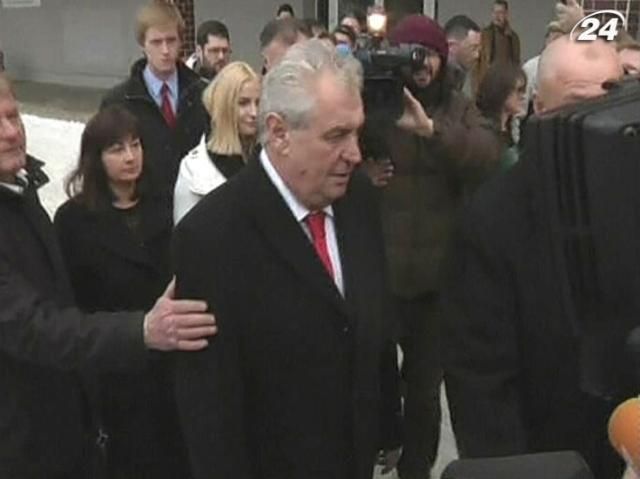 На президентских выборах в Чехии победил экс-премьер Милош Земан На президентских выборах в Чехии победил экс-премьер Милош Земан