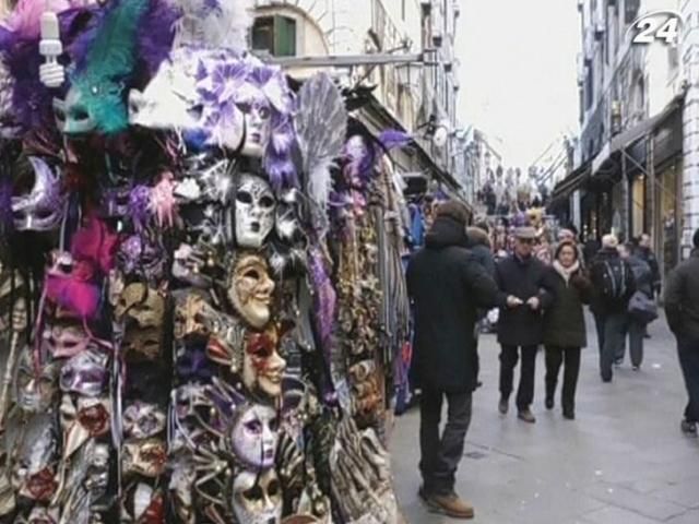 В Італії стартував знаменитий венеційський карнавал