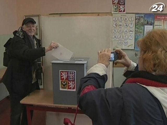 В Чехии продолжается второй тур президентских выборов В Чехии продолжается второй тур президентских выборов