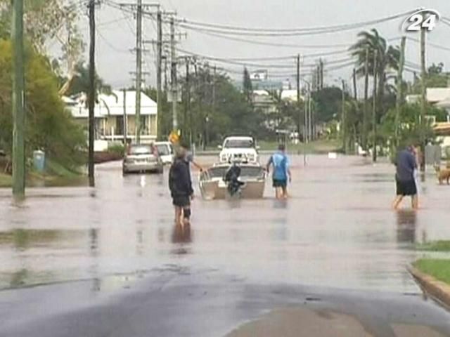 В Австралії вирують повені і 6 торнадо: оголошено надзвичайний стан В Австралії вирують повені і 6 торнадо: оголошено надзвичайний стан