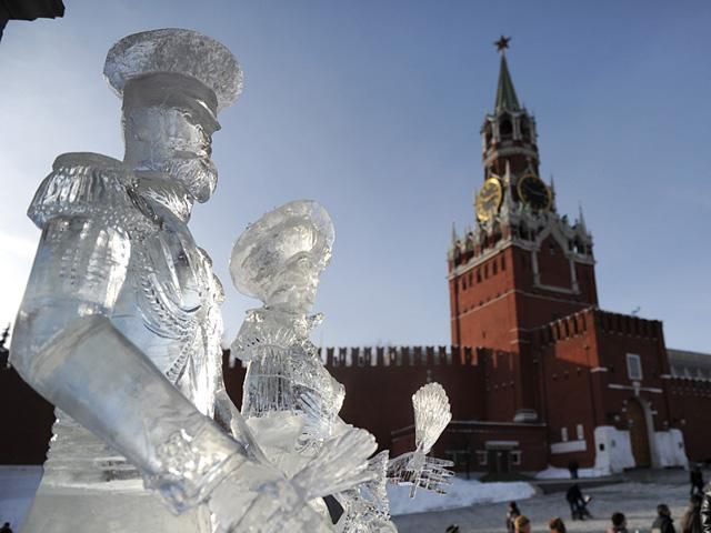 Российская царская семья из льда (Фото)