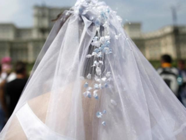 В Киргизии запретили похищать невест