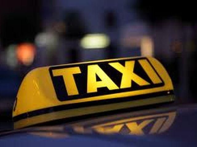 Киевлянку едва не до смерти избили в такси Киевлянку едва не до смерти избили в такси