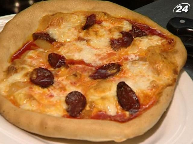 Венгерская кухня славится сытностью блюд и огромными порциями Венгерская кухня славится сытностью блюд и огромными порциями