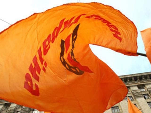 Нашоукраїнець: Спроба розколоти "Нашу Україну" – кремлівський план Нашоукраїнець: Спроба розколоти "Нашу Україну" – кремлівський план