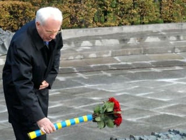 Завтра на Аскольдовій могилі Азаров вшанує пам'ять Героїв Крут Завтра на Аскольдовій могилі Азаров вшанує пам'ять Героїв Крут