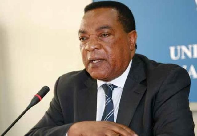 Возле офиса премьера Сомали подорвался смертник: шесть человек погибли Возле офиса премьера Сомали подорвался смертник: шесть человек погибли