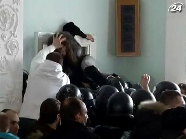 УДАР назвав засідання громадської ради при КМДА нелегітимним УДАР назвав засідання громадської ради при КМДА нелегітимним