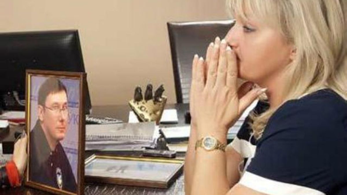 Жена Луценко: Мужа забрали из больницы с открытой язвой и кровотечением Жена Луценко: Мужа забрали из больницы с открытой язвой и кровотечением